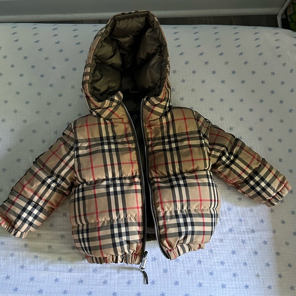 🔴 SOLD 🔴 Kids Burberry Puffer Jacket - Picture 2 of 13